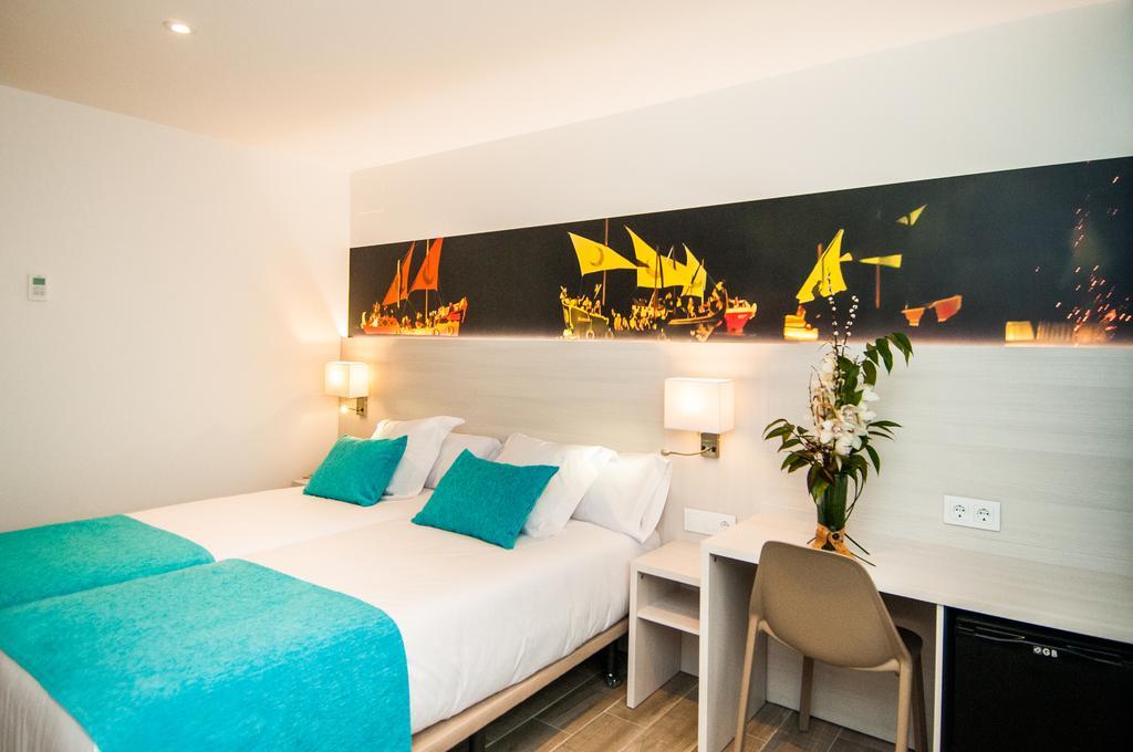 Hotel Censal Вилахойоса Екстериор снимка