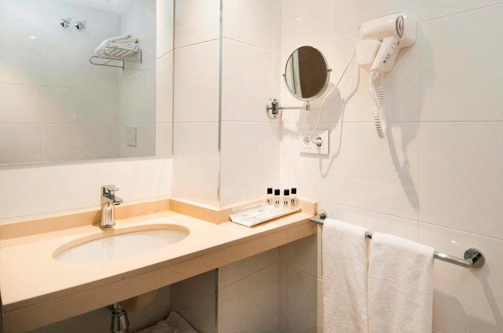 Hotel Censal Вилахойоса Екстериор снимка